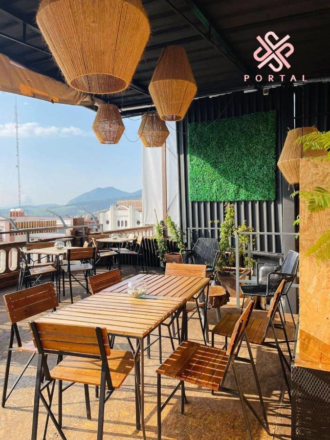 Hotel Portal & Suites Ciudad Hidalgo Ngoại thất bức ảnh